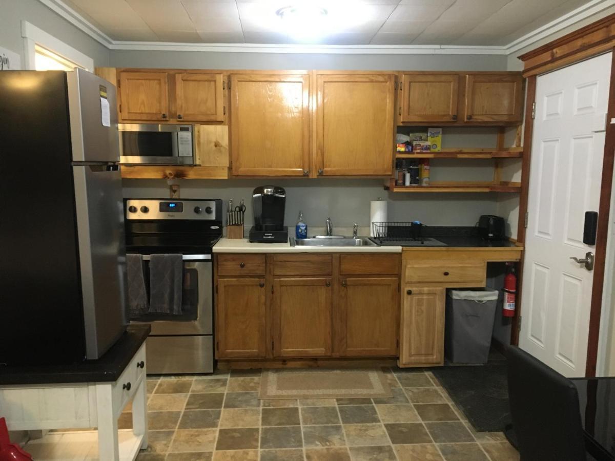 Just Like Being At Home- Newly Renovated Unit North Troy Exterior foto
